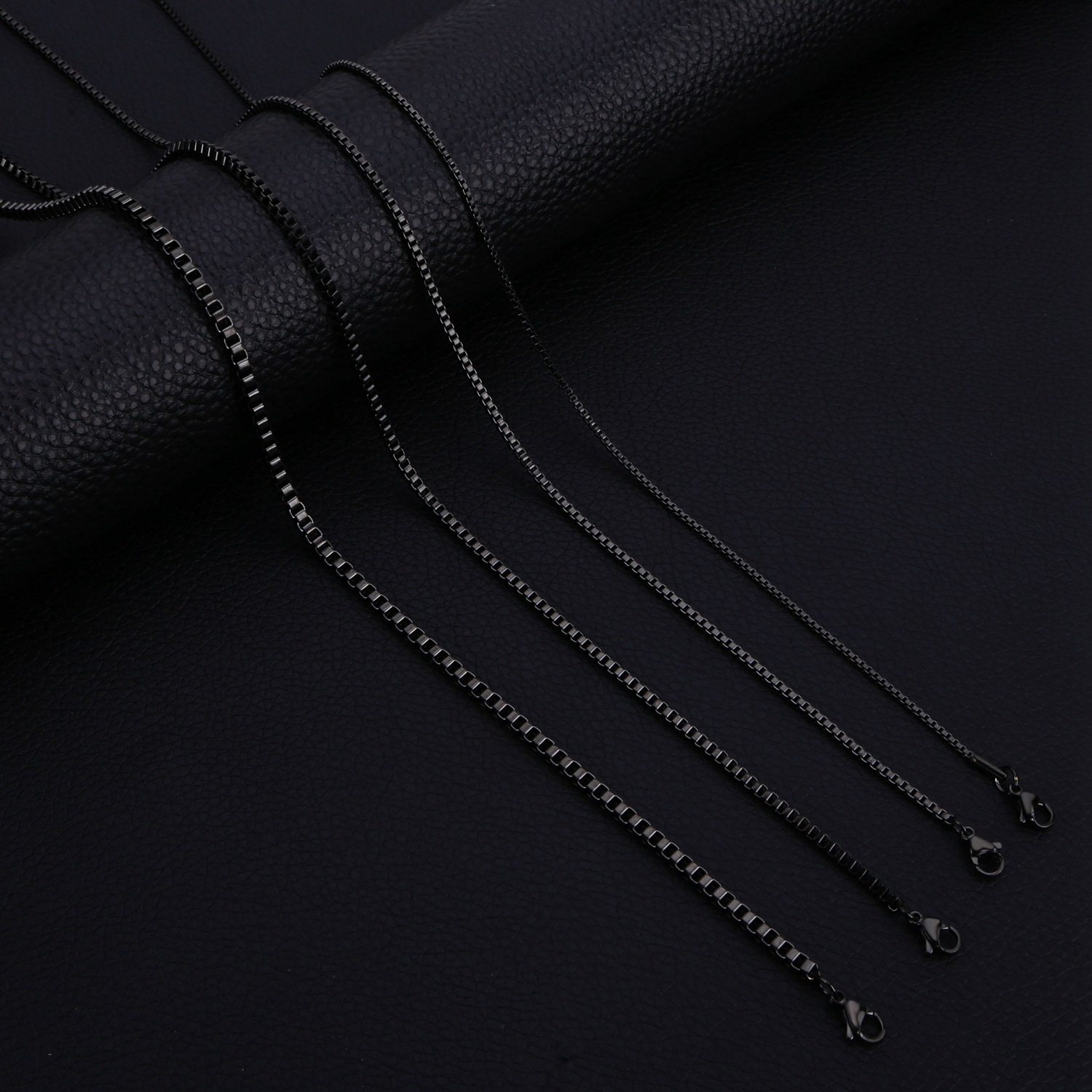 Premium Stainless Steel Box Chain Necklace – Luxury Square Link in Gold, Silver & Black