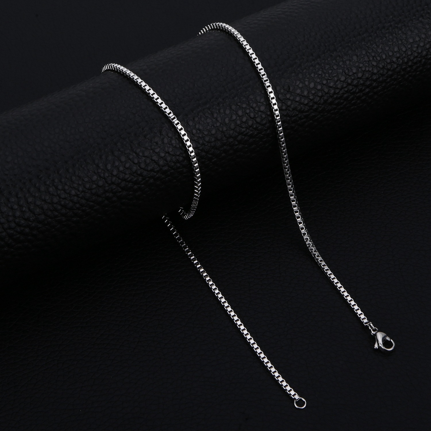 Premium Stainless Steel Box Chain Necklace – Luxury Square Link in Gold, Silver & Black
