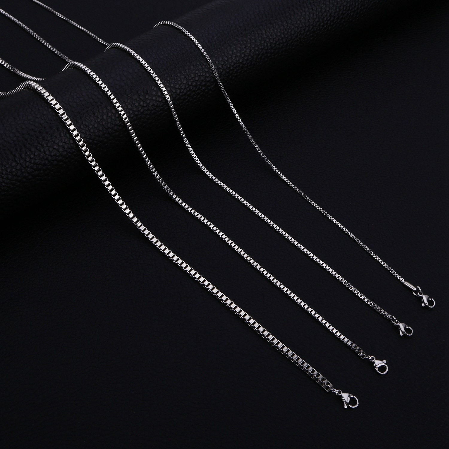 Premium Stainless Steel Box Chain Necklace – Luxury Square Link in Gold, Silver & Black