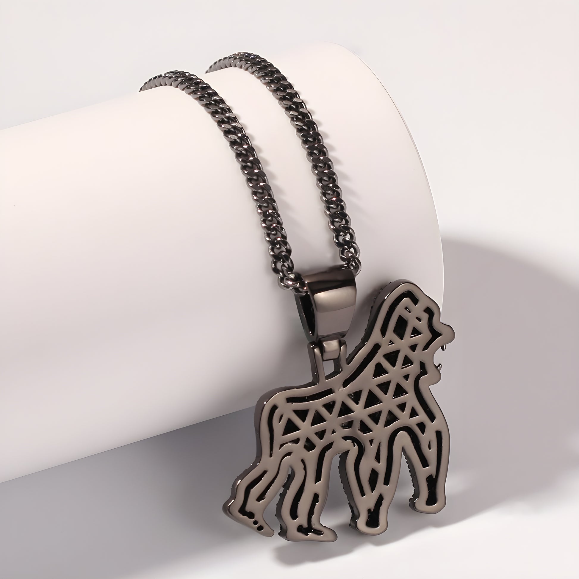 Roaring Gorilla Zircon Pendant Necklace – Gold-Tone Sculpted Statement Chain