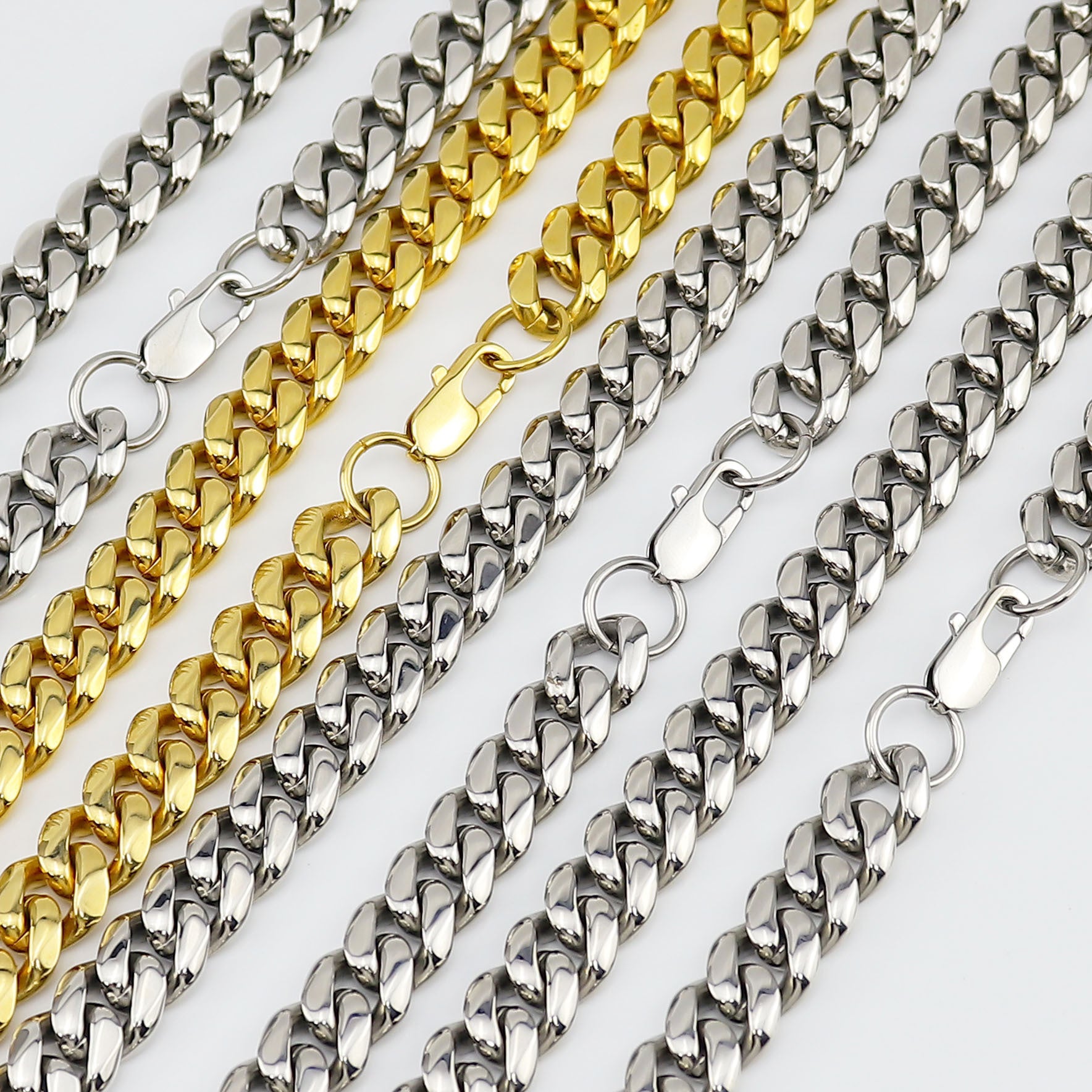 Luxury Stainless Steel Cuban Link Necklace – Polished Gold and Silver